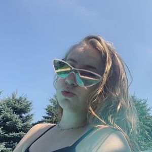 Meet your Posher, Andi